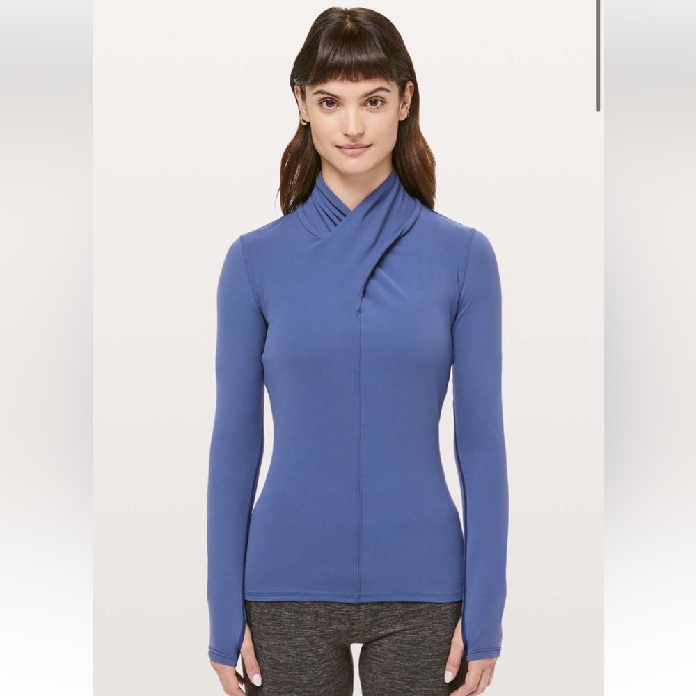 Lululemon Ethereal Nulu Long Sleeve in Gatsby Blue with thumb holes size Med - Picture 2 of 7
